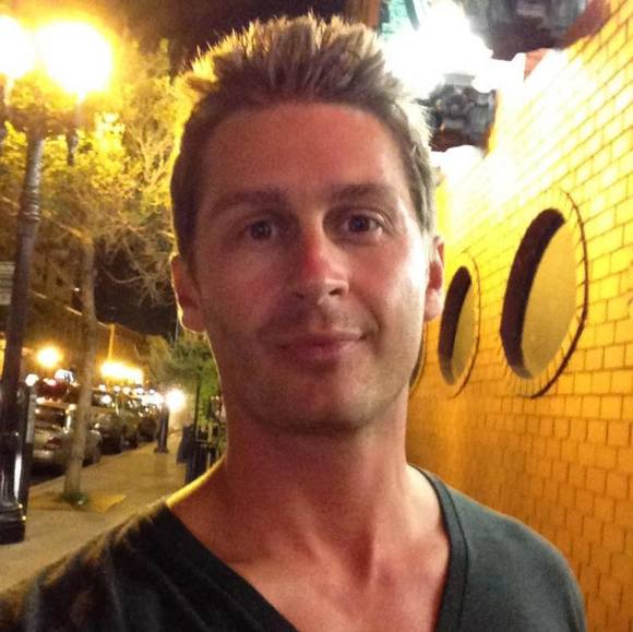 Profile Picture of Craig Cucinella (@cucinella) on Poshmark