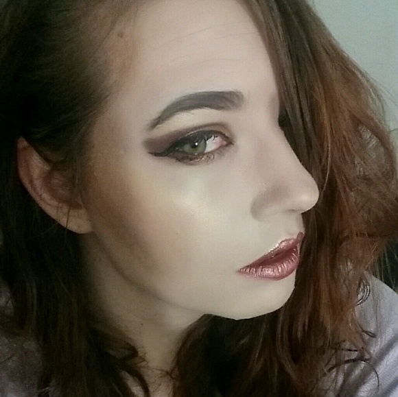 Profile Picture of Steph Havener (@shavener1990) on Poshmark