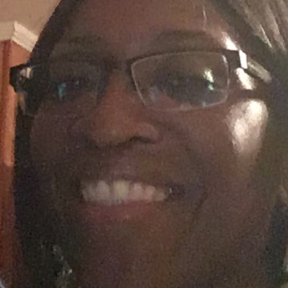 Profile Picture of Ruby Coleman (@poshrmc) on Poshmark
