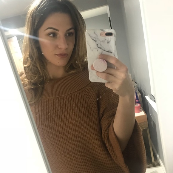 Profile Picture of Ajla Fočo (@afoco) on Poshmark