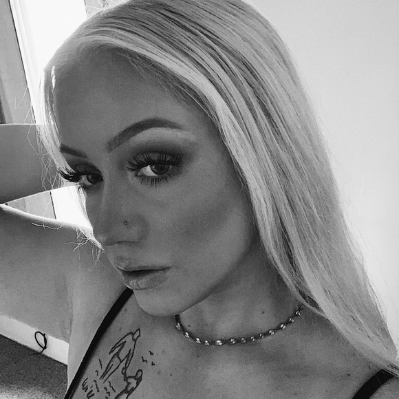 Profile Picture of Autumn Chase (@autumn_chase) on Poshmark