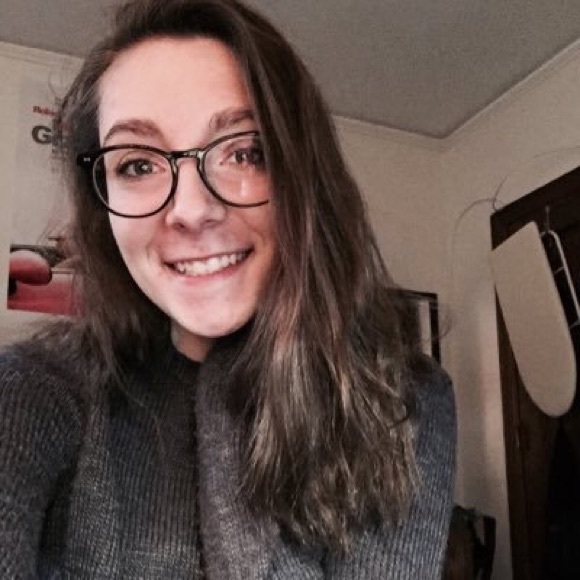 Profile Picture of Sarah Dropsey (@dropsey005) on Poshmark