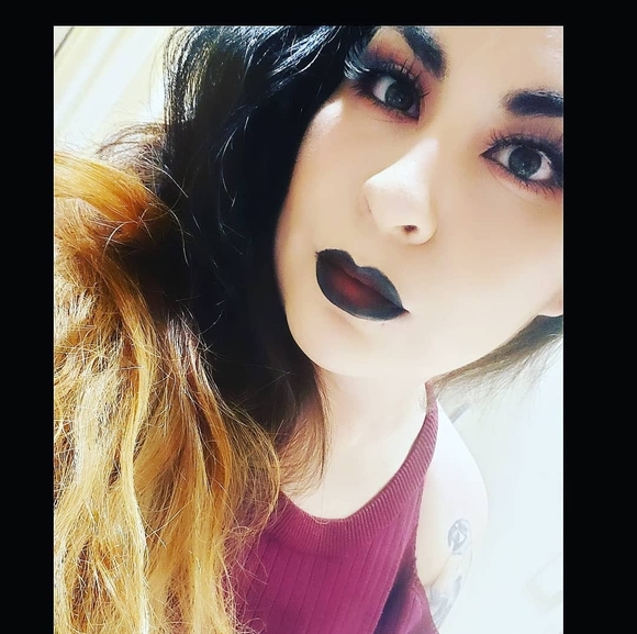 Profile Picture of Breanna Morones (@brebre667) on Poshmark