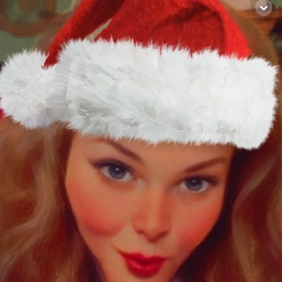 Megan Gloystein - Poshmark Profile Picture of Megan Gloystein (@megangloystein) on Poshmark