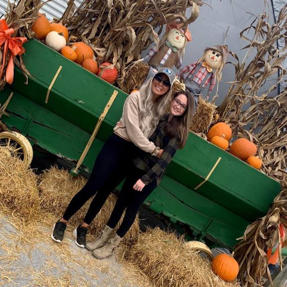 Profile Picture of Kimber Niswonger (@krluttrull1s) on Poshmark