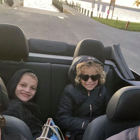 Profile Picture of Tara Flerlage (@beemerdogsplace) on Poshmark