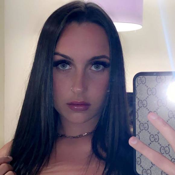 Profile Picture of Kenedy Vrable (@kenedy_vrable24) on Poshmark