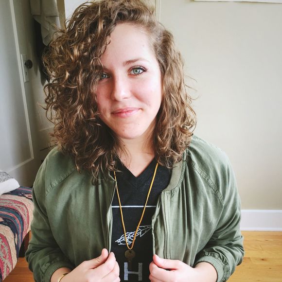 Profile Picture of Bethany Bass (@bethanybass) on Poshmark