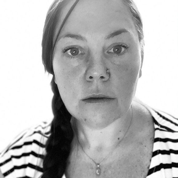 Profile Picture of Heather Chmaj (@missheatie) on Poshmark