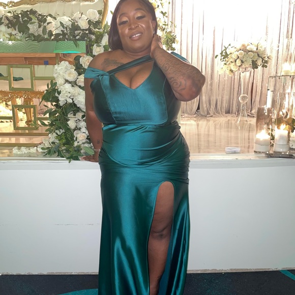 Profile Picture of Ese Egiebor (@esemwenre88) on Poshmark