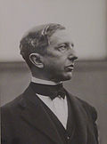Profile Picture of Eric Maclaganon Wikipedia