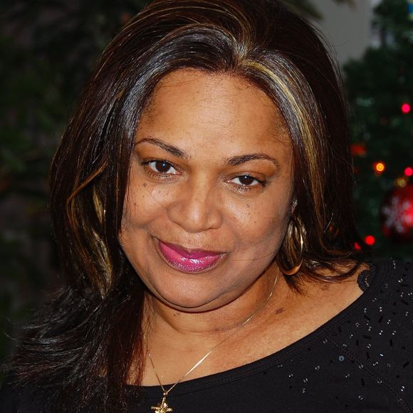 Profile Picture of Erika Sweet (@ebooker) on Poshmark