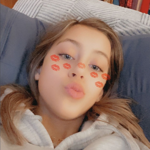 Profile Picture of Jillian Foster (@jillianm4) on Poshmark