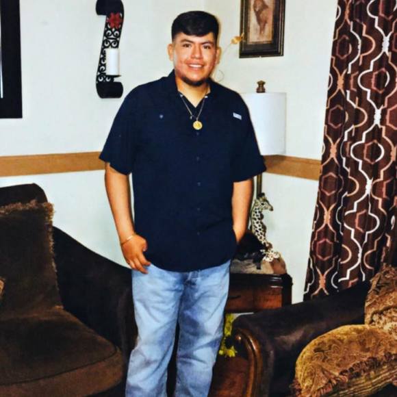 Profile Picture of Alex Cuevas (@alexcuevas12328) on Poshmark