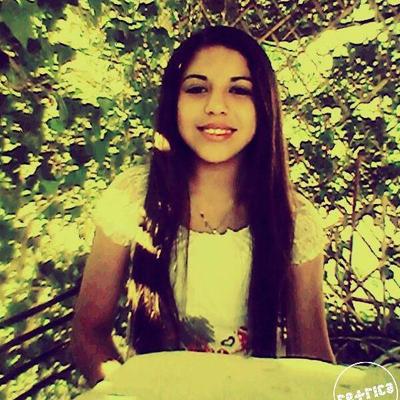 Profile Picture of Flor Esquivel (@floresquivel205) on Twitter