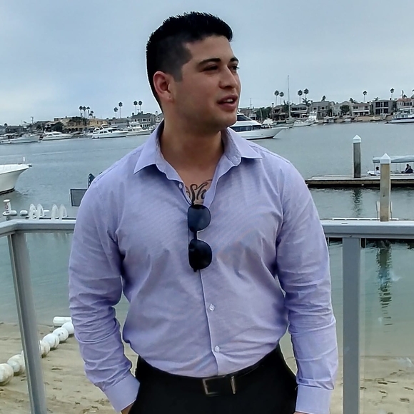 Alex Hermosillo - Poshmark Profile Picture of Alex Hermosillo (@alexhermosillo1) on Poshmark