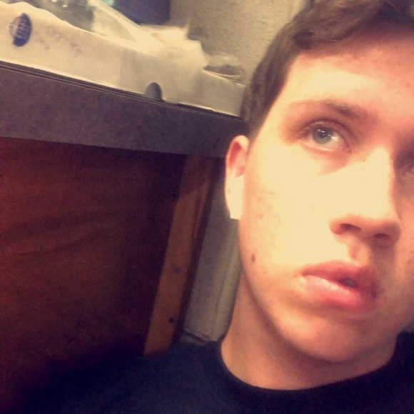 Profile Picture of Dylan Bastian (@dylanb1129) on Poshmark