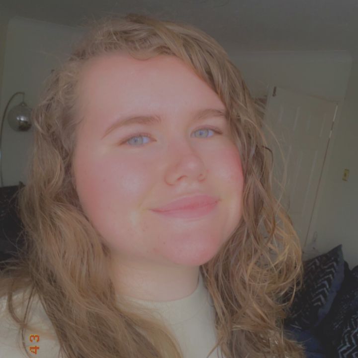 Profile Picture of   💜 Carmen 💜 (@carmen.fisk)... (@carmen.fisk) on Tiktok