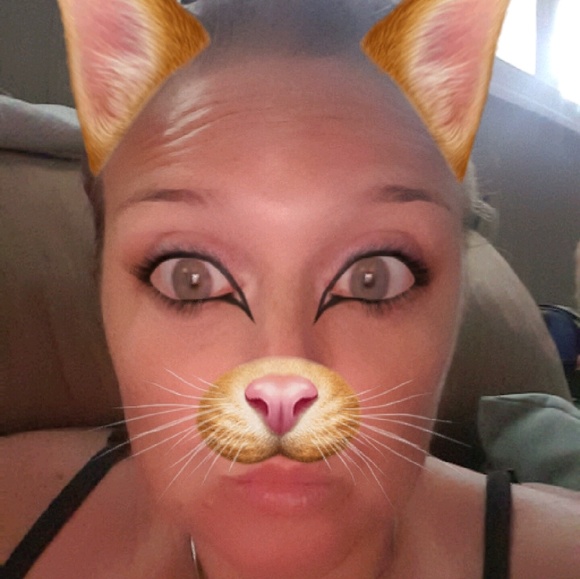 Profile Picture of Tiffany Ward (@homedo23) on Poshmark