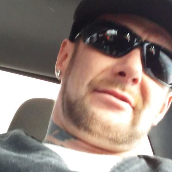 Profile Picture of Matt Roberts (@mattroberts863) on Poshmark