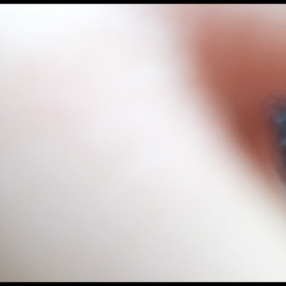 Profile Picture of Hyuj Gase (@hrhvdfgtgf) on Poshmark