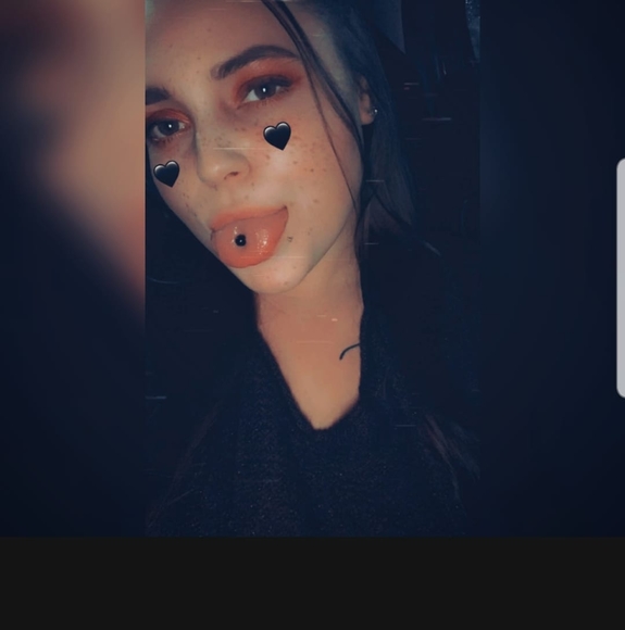 Profile Picture of Samantha Reedy (@sammie_reedy) on Poshmark