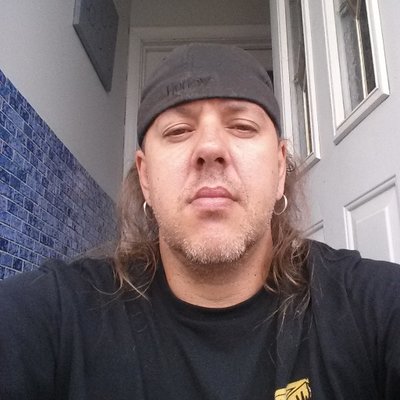 Robert Loranger - Twitter Profile Picture of Robert Loranger (@@holotoftouble) on Twitter