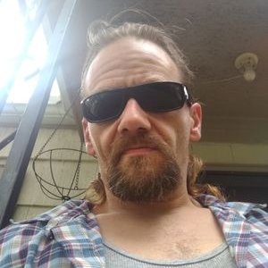 Profile Picture of Russell McGinnis (@RussellMcGinn10) on Twitter