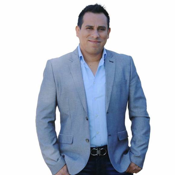 Profile Picture of David Necochea (@davidnecochea) on Poshmark