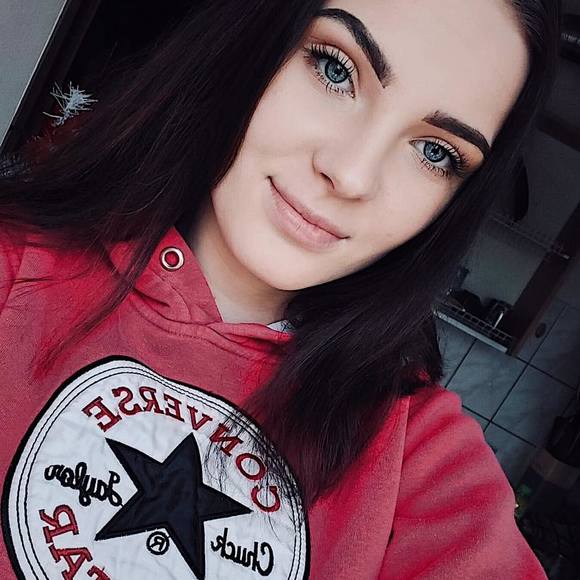 Profile Picture of Paulina Dziedzic (@ppaulina1212) on Poshmark