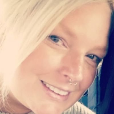 Profile Picture of Crystal Schroeder (@mrs_schroeder_) on Twitter