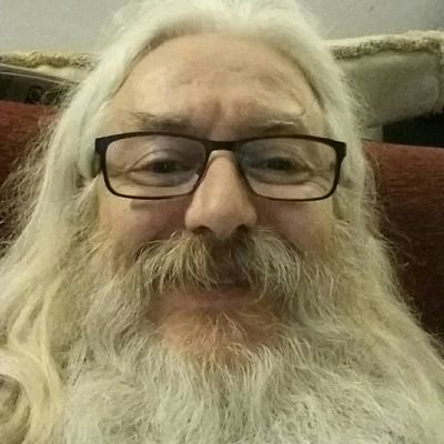 Profile Picture of Chris Crook (@BeeCarer) on Twitter
