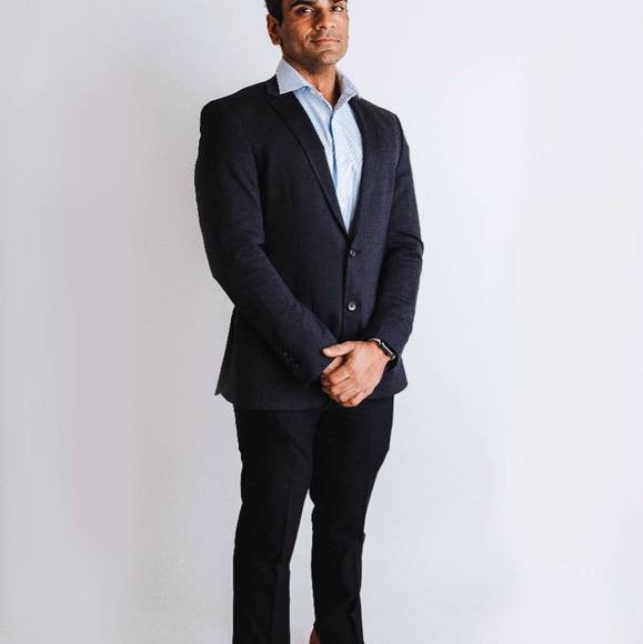 Profile Picture of Perry Singh (@perrysingh68) on Poshmark