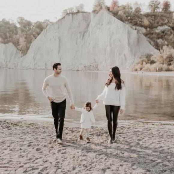 Profile Picture of Vanessa Barbieri (@vanessabarbieri) on Poshmark