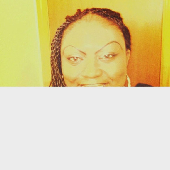 Profile Picture of Regina Ingram (@regina_i) on Poshmark