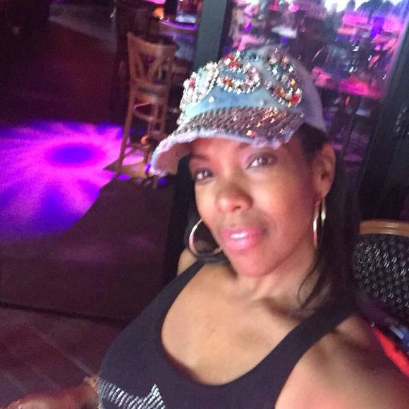 Profile Picture of Virginia Edghill (@virgmsry) on Poshmark