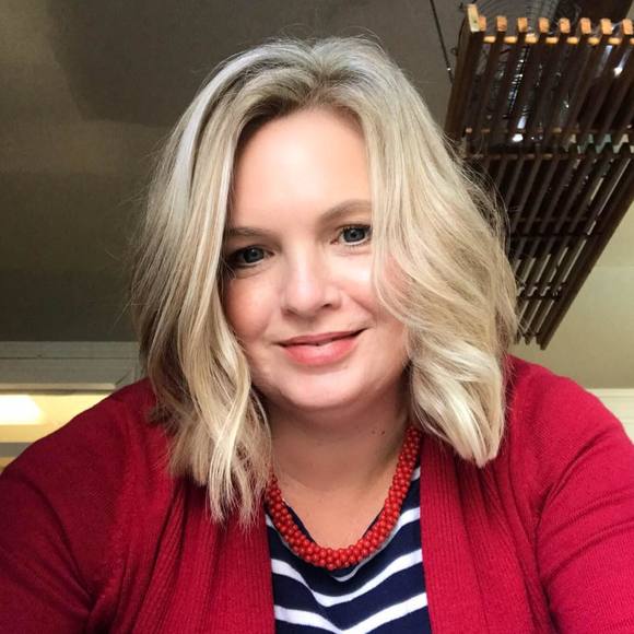 Profile Picture of Lisa Mcdonell (@thebrainygal) on Poshmark