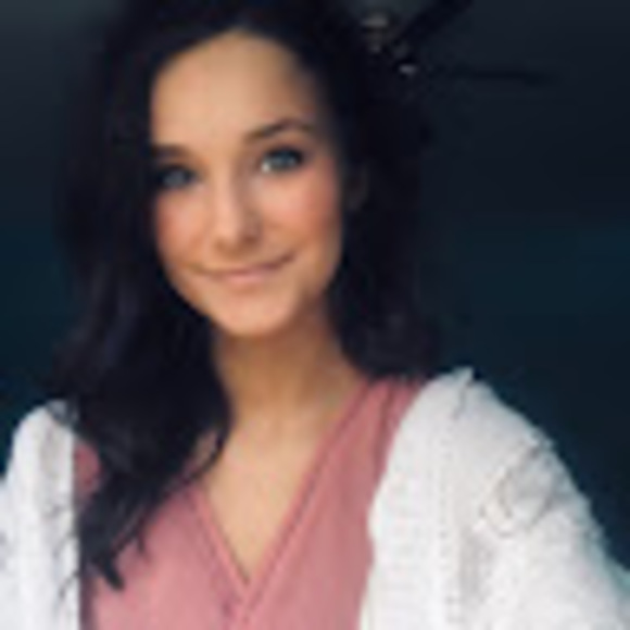 Profile Picture of Mariah Duncan (@duncanmariah8) on Poshmark