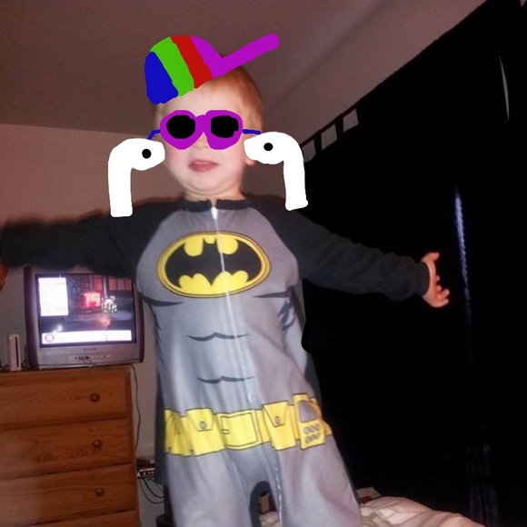 Profile Picture of Kaden Morris-jansen (@kamjlikesthe90s) on Poshmark