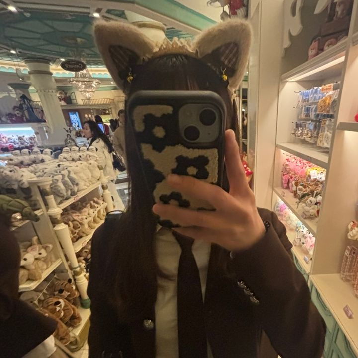 Profile Picture of 설밤 (@gyeoul_17) on Tiktok