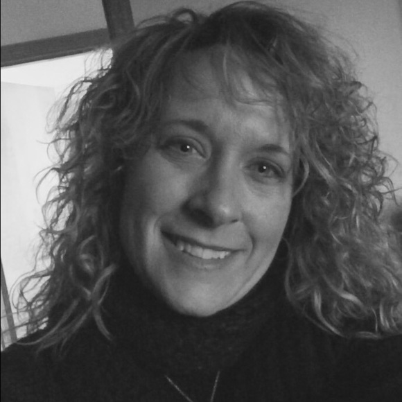 Profile Picture of Debbie Jaggers (@104littlelady) on Poshmark