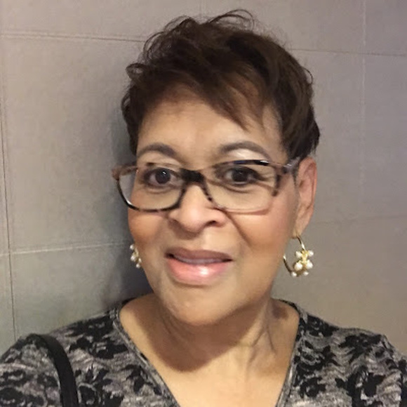 Pam Short - Poshmark Profile Picture of Pam Short (@pshort811) on Poshmark