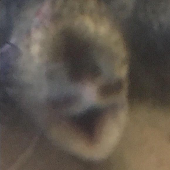 Profile Picture of Julia Boynton (@roses_shop) on Poshmark