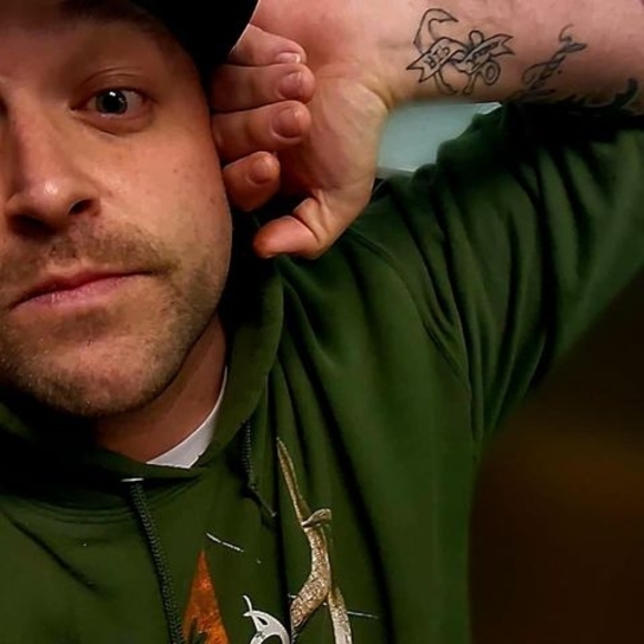 Profile Picture of Jeffrey Oliver (@jeffreyolive157) on Poshmark