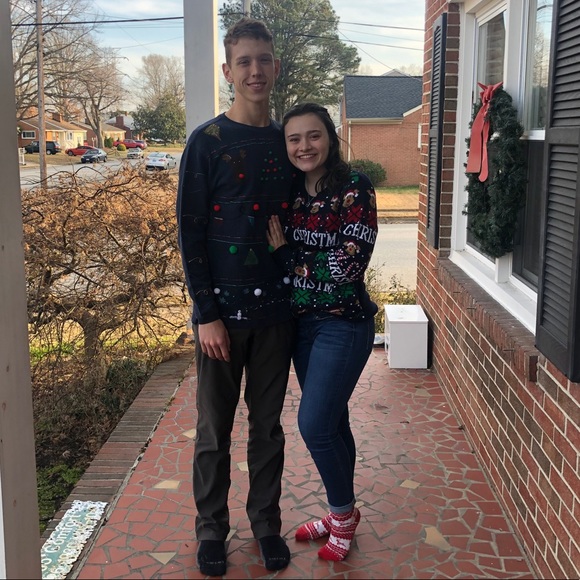 Profile Picture of Taylor Kostyal (@taylorkostyal) on Poshmark