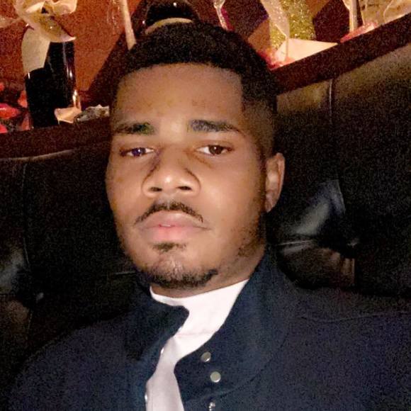 Profile Picture of Cameron Howard (@jerrod16) on Poshmark