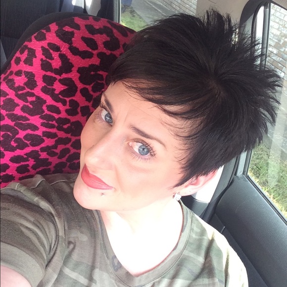 Profile Picture of Bobbie Yandell (@leopard78) on Poshmark