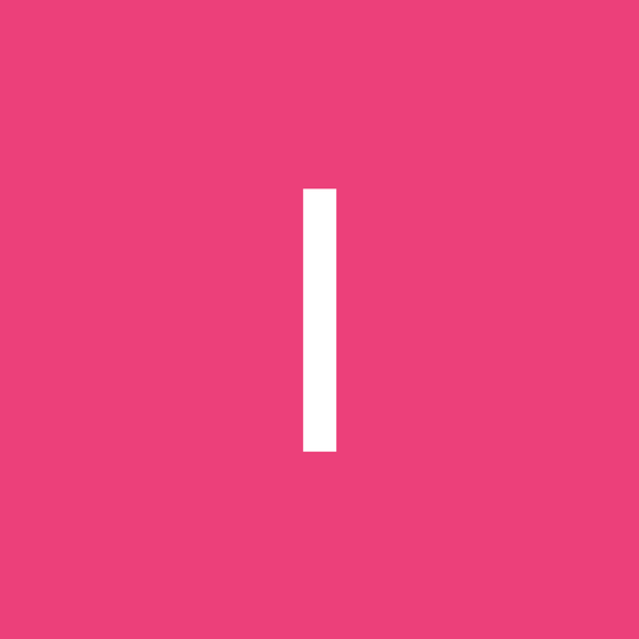 Profile Picture of Lori Carlock (@carlocklori) on Poshmark