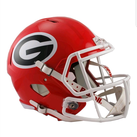 Profile Picture of Algernon Hollingsworth (@bundybond) on Poshmark