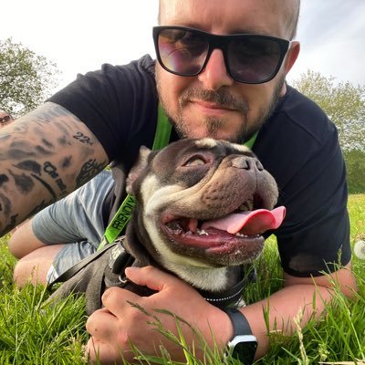 Profile Picture of MIKE (@Troy_fb2019) on Twitter